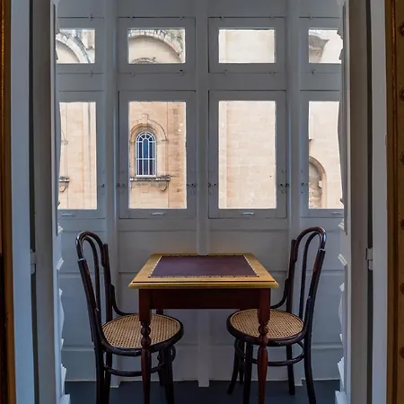 Monreal Boutique Townhouse - R024rm6 Guest house