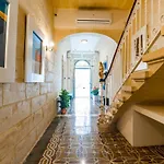Monreal Boutique Townhouse - R024rm6 3*